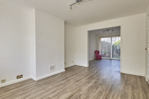 Lounge Diner- click for photo gallery